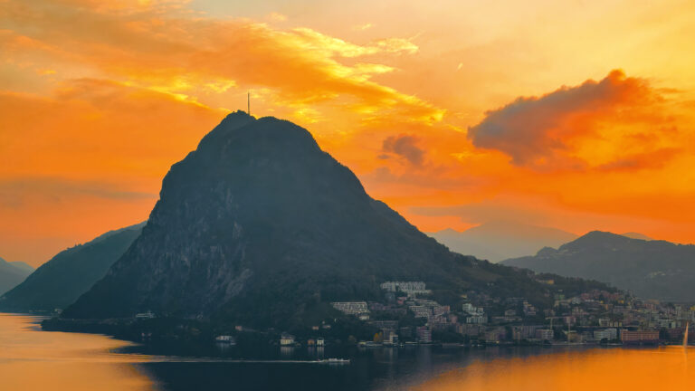 Sonnenuntergang in Lugano: Entdecken und Anstoßen.